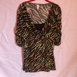 Women’s No Boundaries Blouse. Size XXL.